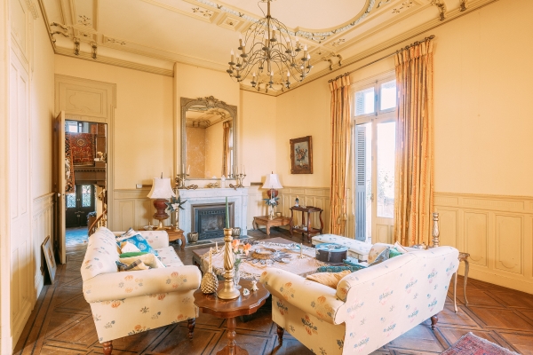 Napoleon III Chateau Set In 2.75ha Of Parkland