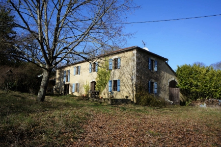 Classic Farmhouse For Modernisation