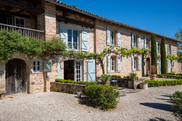 Renovated Manor with Swimming Pool and with Stone Outbuildings